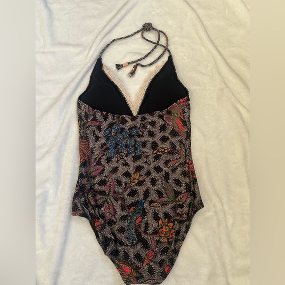 Allihop Anthropologie Lace Front Tropical Floral
Bathing Suit Size XS - Picture 2 of 8